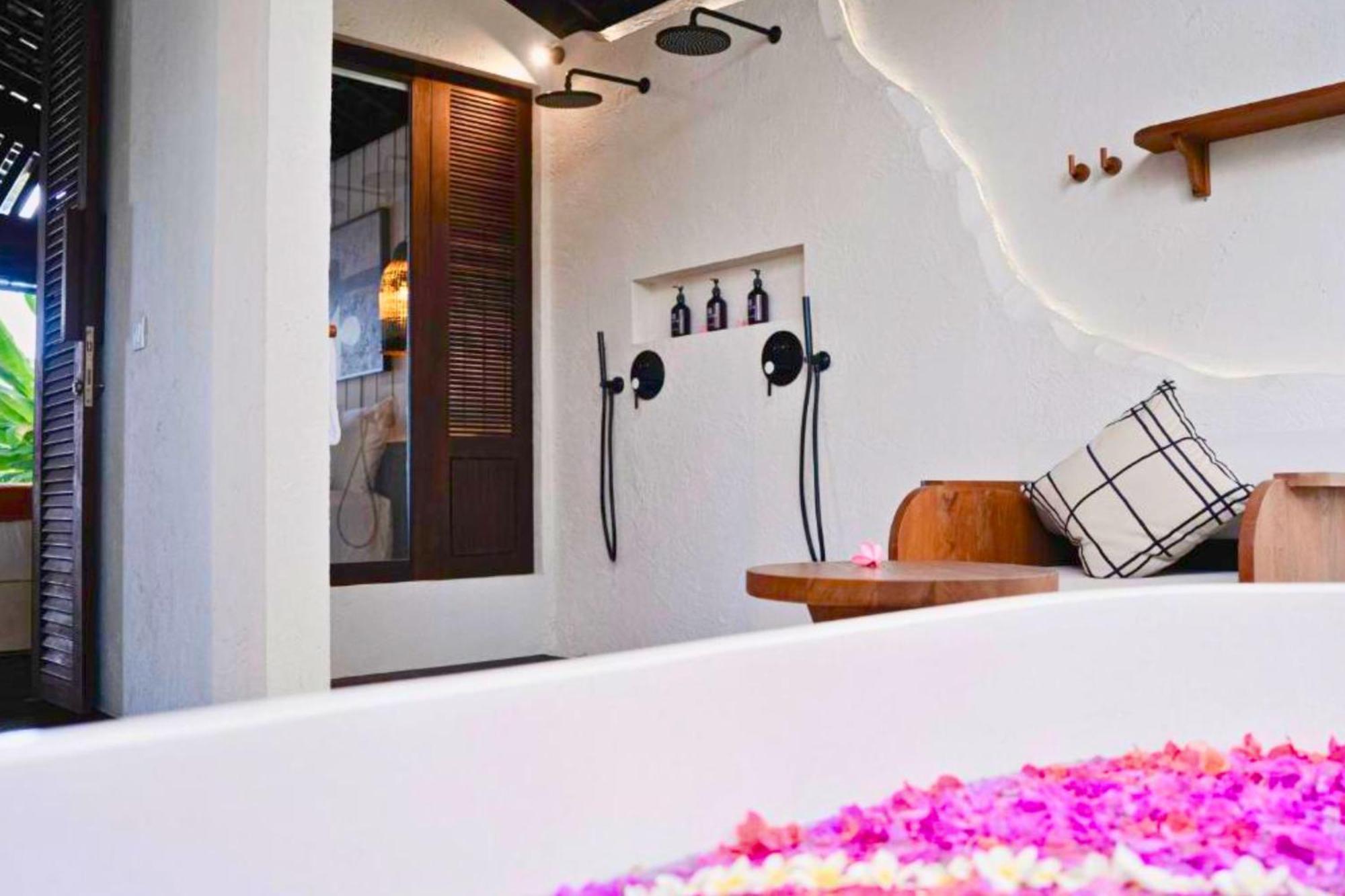 Nismara 2 Bedroom Pool Villa With Sea View Zn201 붐방 외부 사진